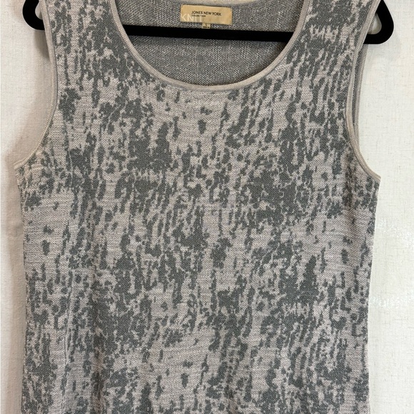 Jones New York Collection Gray Knit Two Piece Skirt Set Size Top L and Bottom M - Picture 13 of 14